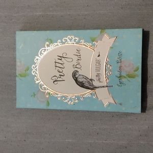 Pretty birdie eyeshadow palette